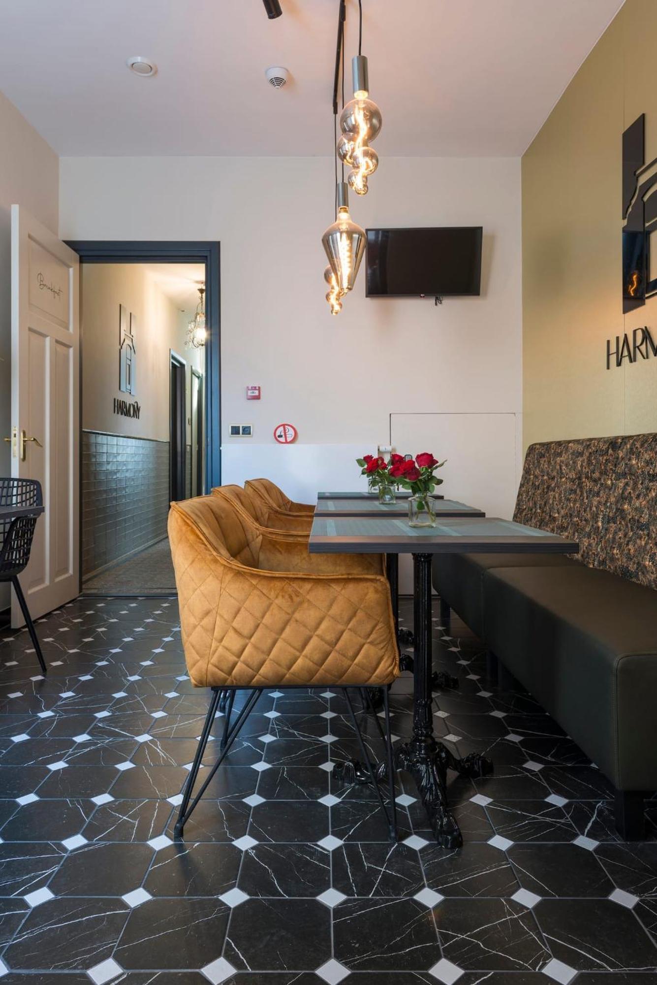 Petite Room With Wifi, Ac, And Shared Kitchen Tilburg Exteriör bild
