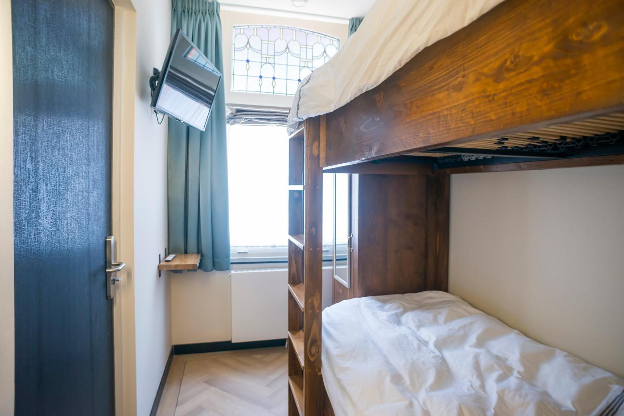 Petite Room With Wifi, Ac, And Shared Kitchen Tilburg Exteriör bild