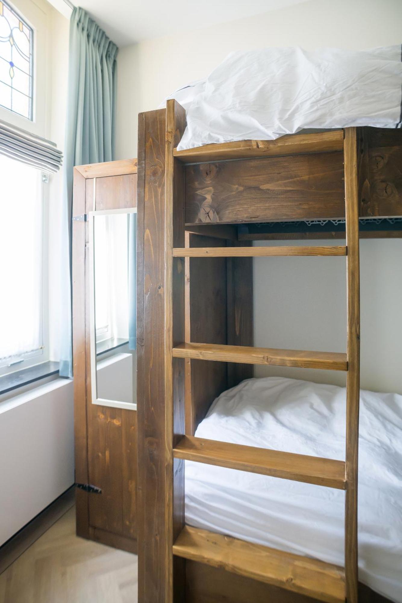 Petite Room With Wifi, Ac, And Shared Kitchen Tilburg Exteriör bild